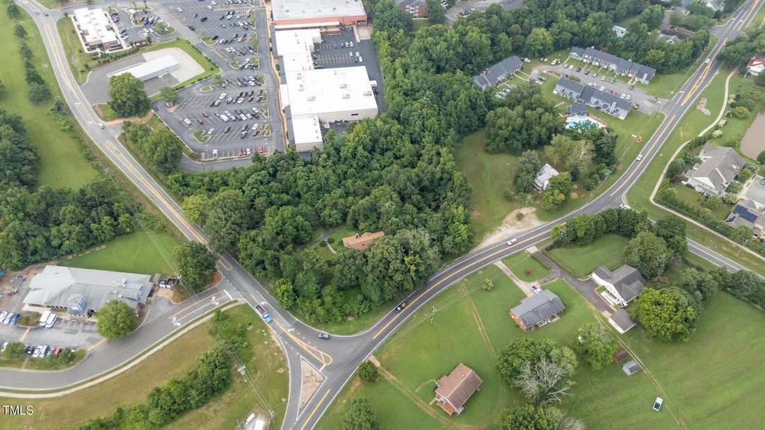 House in Hillsborough, North Carolina, United States 4 - 16732895