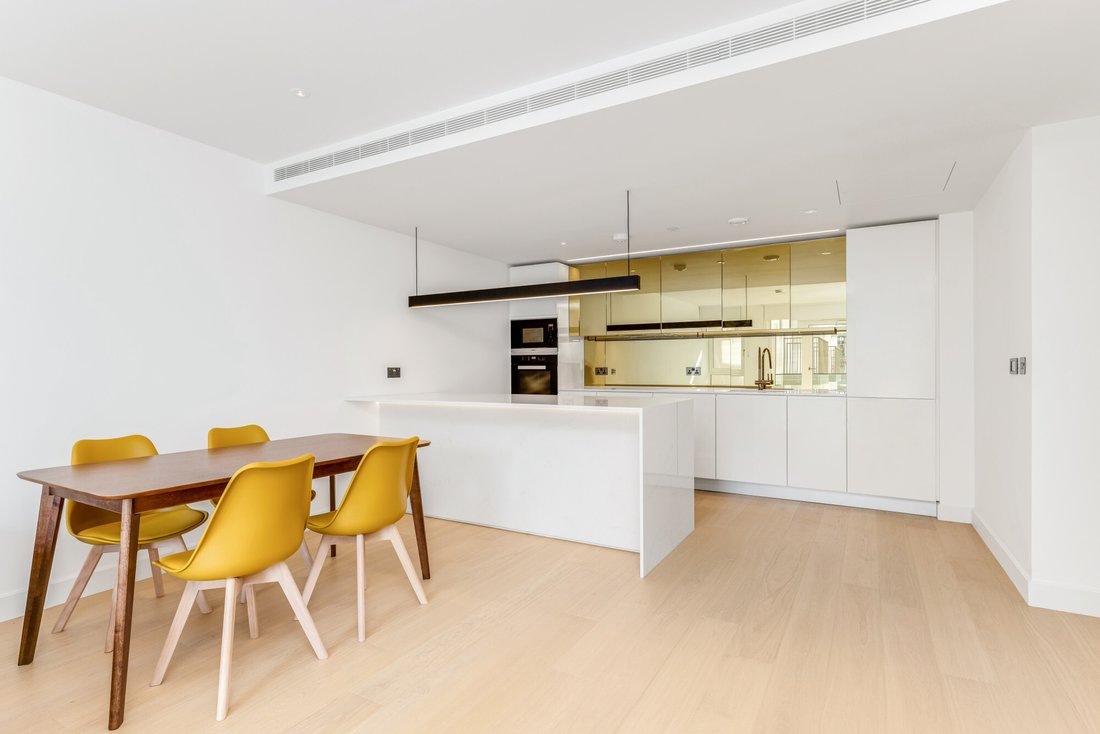 Apartment in White City, Hammersmith and Fulham, England 3 - 16734823