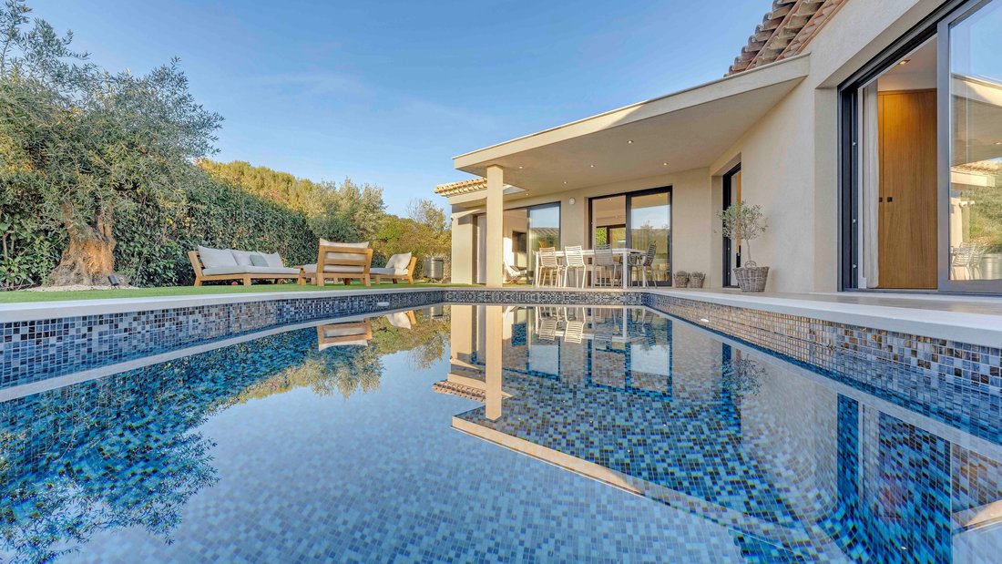 House in Ville-Les Saquedes-Le Bouillonnet, Sainte-Maxime, France 1 - 16736327