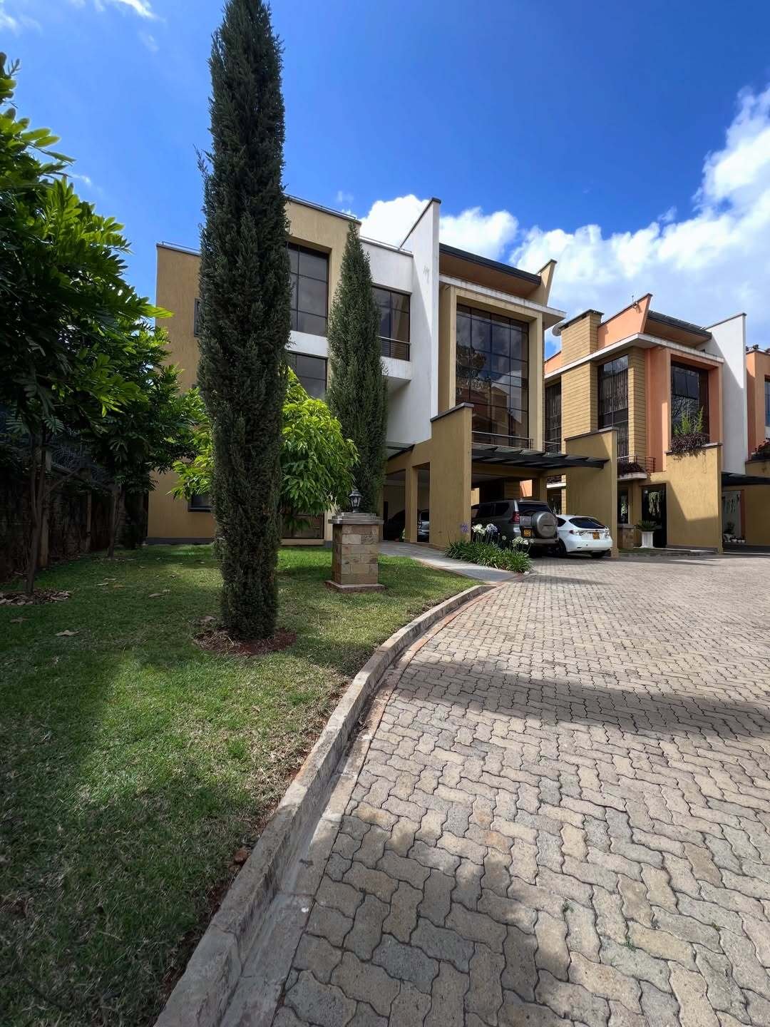 Townhouse in Nairobi, Nairobi County, Kenya 2 - 16737193