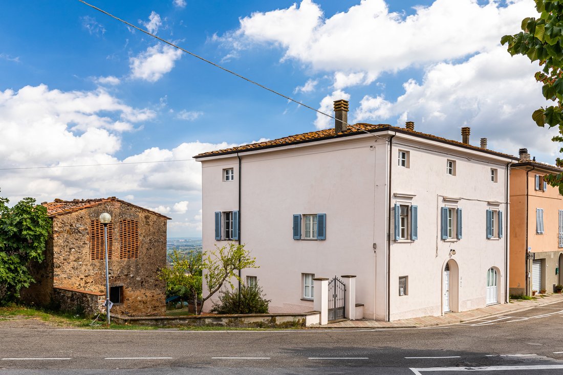 Villa in Casciana Terme Lari, Tuscany, Italy 1 - 16738032