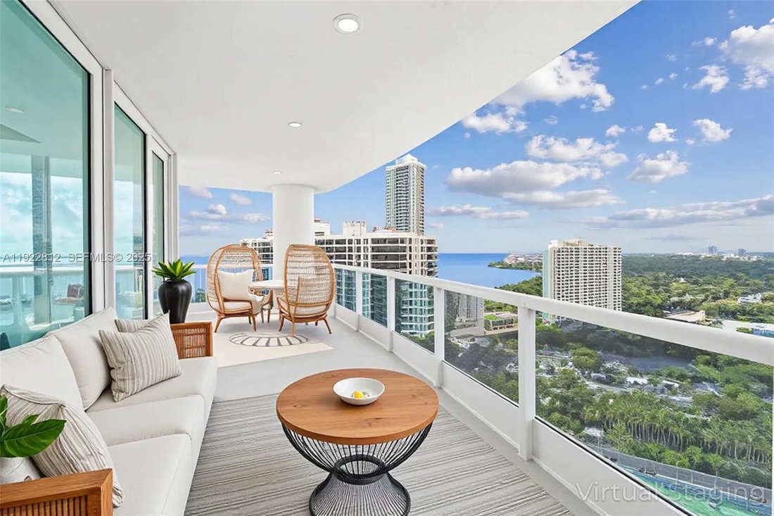 Condo in Miami, Florida, United States 1 - 16738456