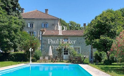Agen Charming Estate With Manor House, Caretaker's House, Barn For Events, River, Lake 19 Hectares