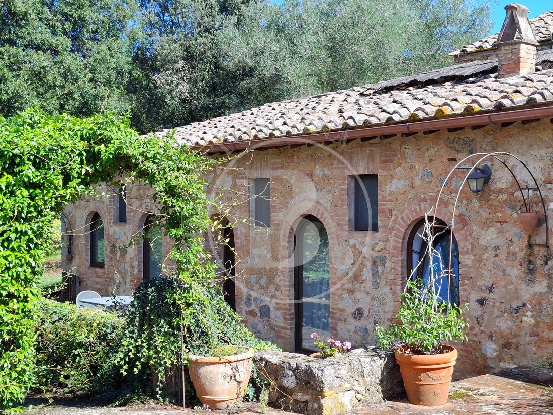 Villa in Sovicille, Tuscany, Italy 4 - 16738507