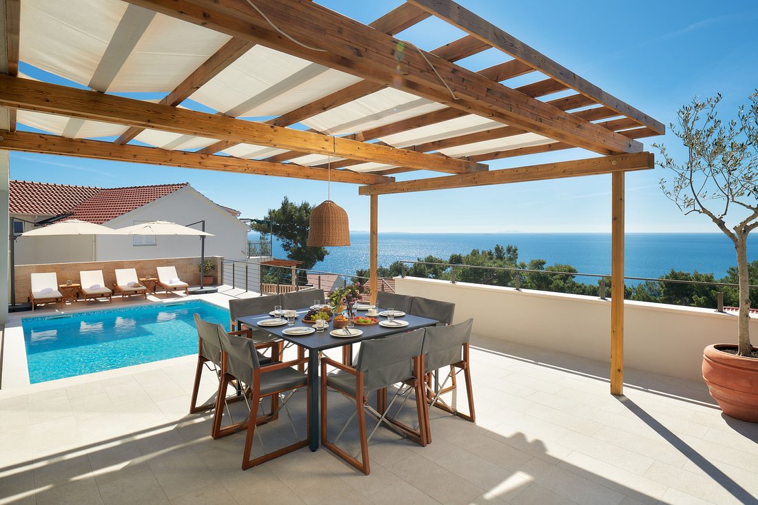 Villa in Vrisnik, Split-Dalmatia County, Croatia 3 - 16738323