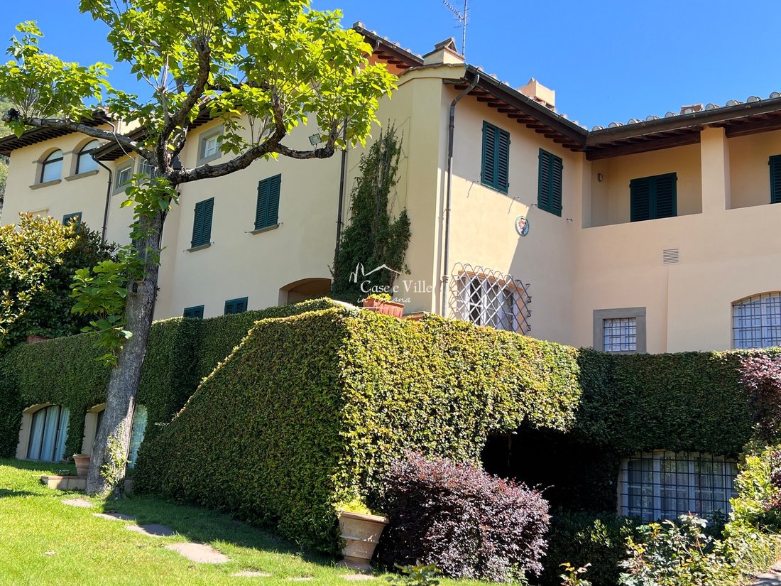Villa in Historic Center, Prato, Tuscany 2 - 15743650