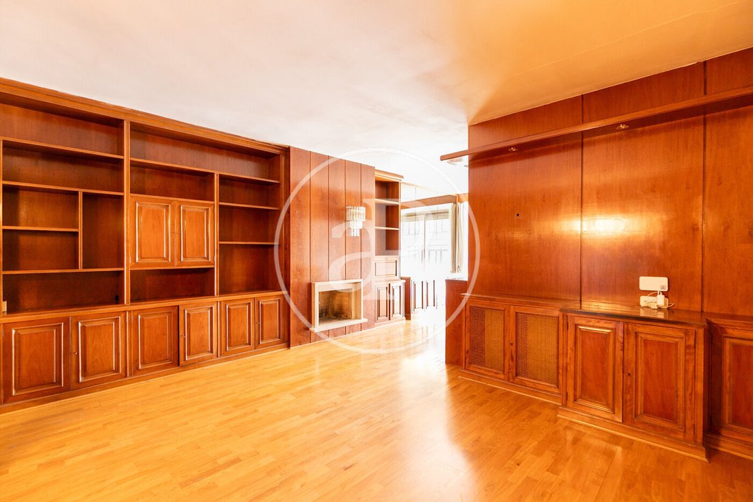 Apartment in Sarrià-Sant Gervasi, Barcelona, Spain 1 - 16738033