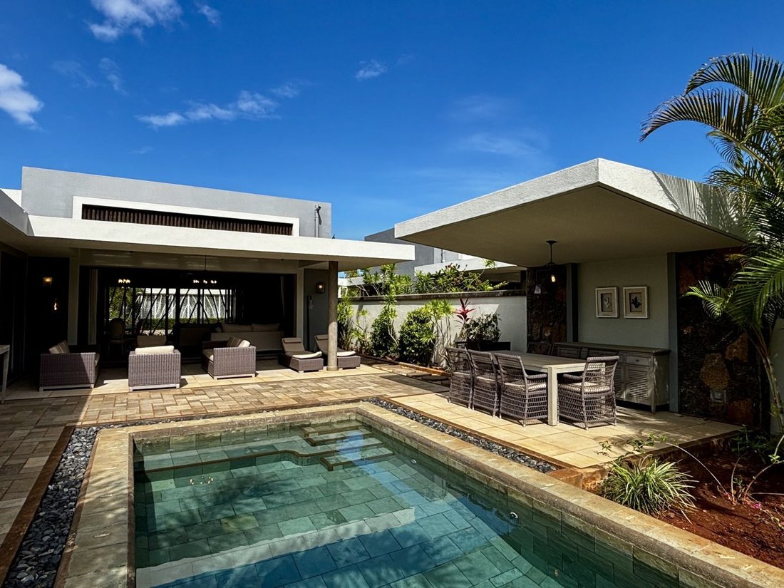 Villa in Pointe aux Piments, Pamplemousses District, Mauritius 1 - 16737904