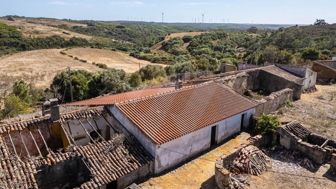Villa in Bensafrim e Barao de Sao Joao, Algarve, Portugal 4 - 16737737