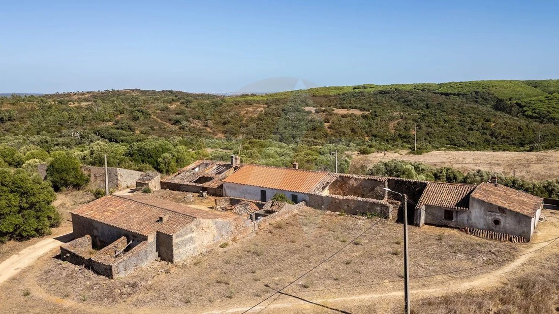 Villa in Bensafrim e Barao de Sao Joao, Algarve, Portugal 3 - 16737737