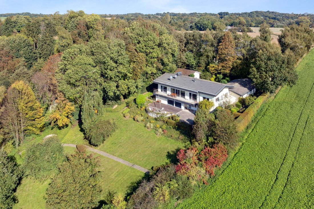 House in Düsseldorf, North Rhine-Westphalia, Germany 1 - 16739080