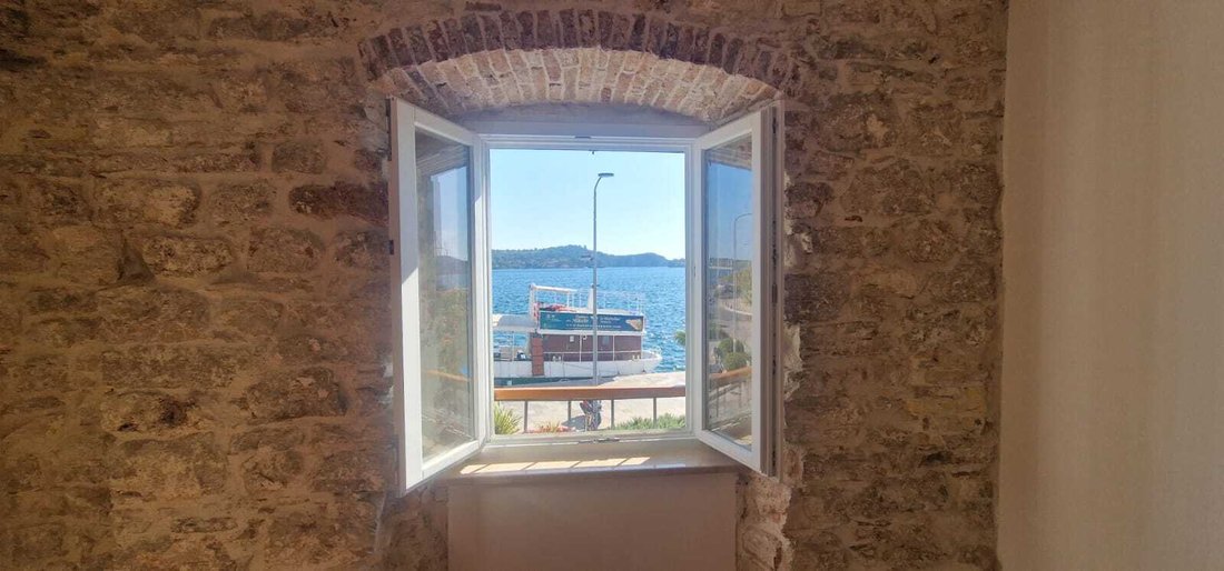 Apartment in Gradska cetvrt Varos, Sibenik, Sibenik-Knin County 1 - 16739076