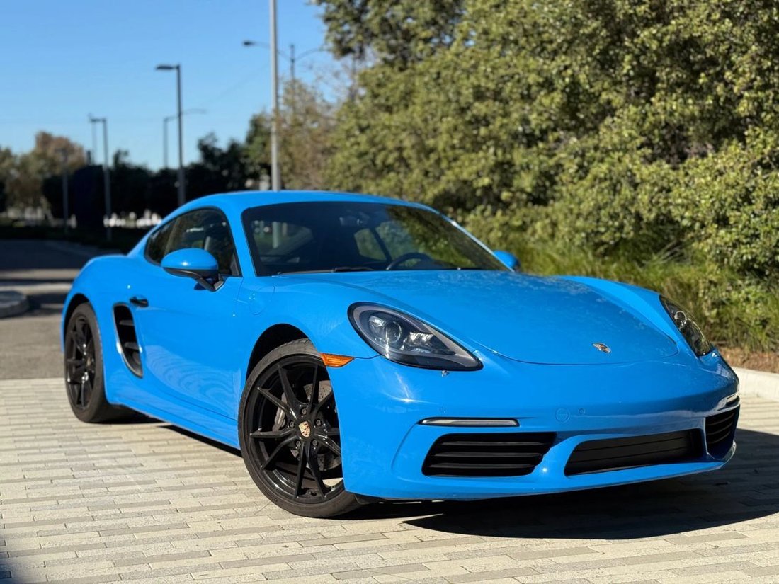 Coupe in Inglewood, CA, United States 1 - 16738807