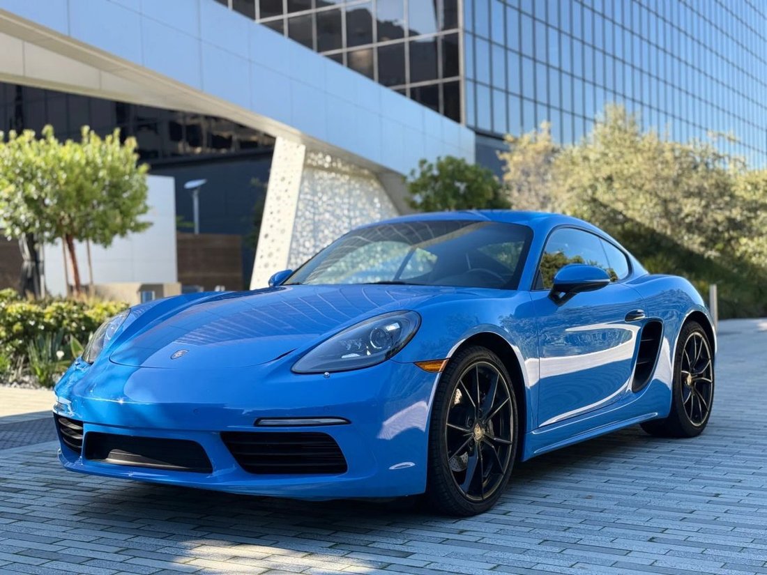 Coupe in Inglewood, CA, United States 4 - 16738807