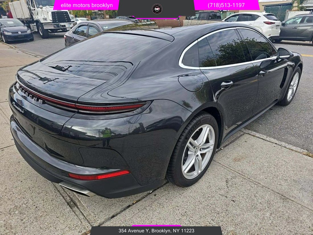 Sedan in Brooklyn, NY, United States 4 - 16738827