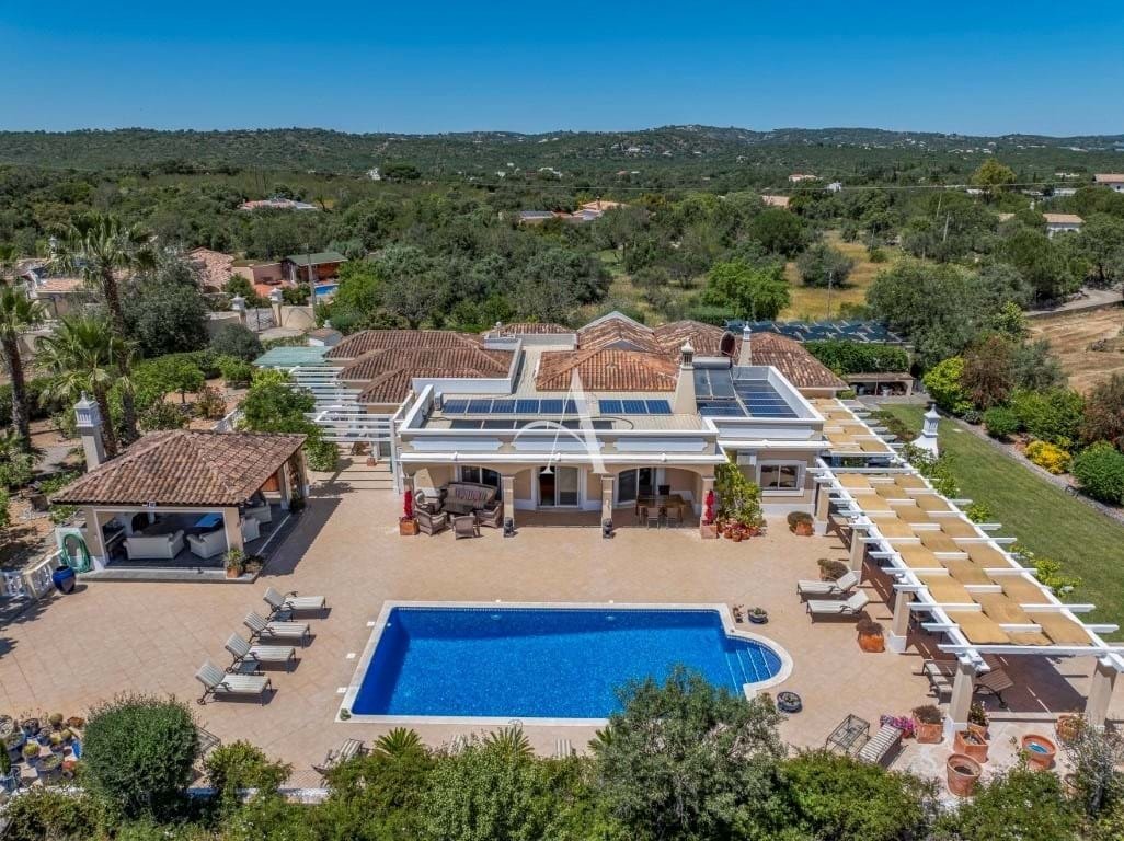 Villa in Santa Barbara de Nexe, Algarve, Portugal 2 - 16739049