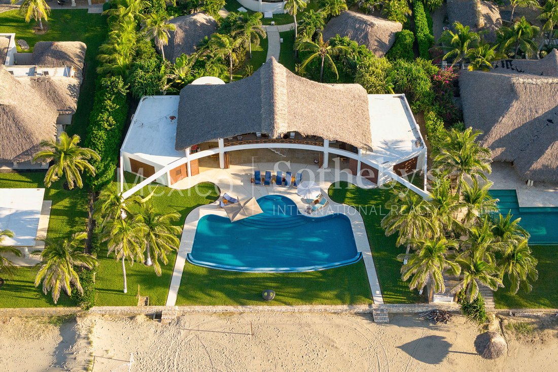 Puerto Escondido, Oaxaca, Mexico 3 - 16739085