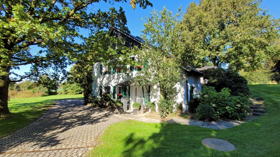 Country House in Mettmann, North Rhine-Westphalia, Germany 2 - 16739223