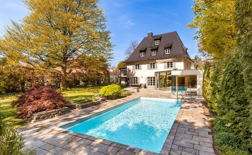 House in Gräfelfing, Bavaria, Germany 1