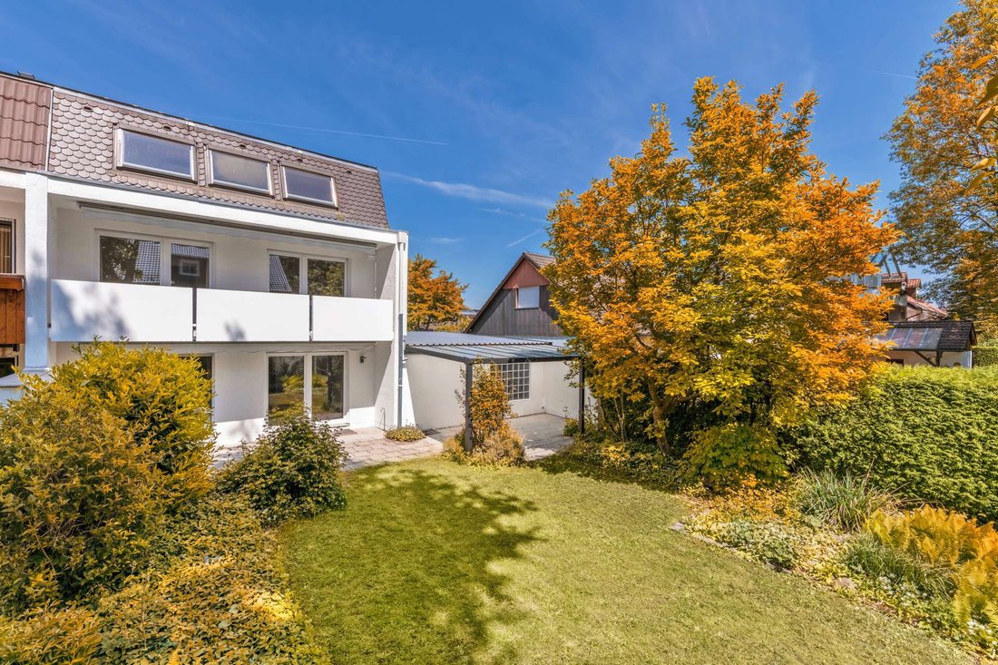 House in Gröbenzell, Bavaria, Germany 1 - 16739358