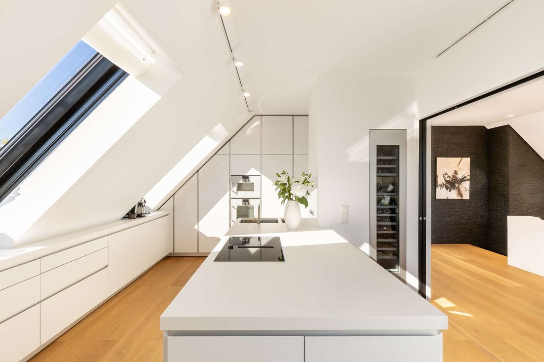 Picture of Luxury Celebrity Real Estate and Home Sales - Robb Report