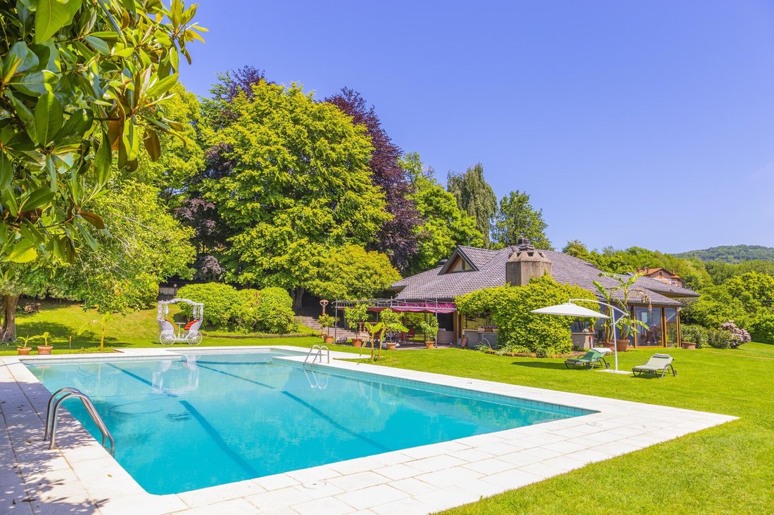 Villa in Arizzano, Piedmont, Italy 2 - 16739225