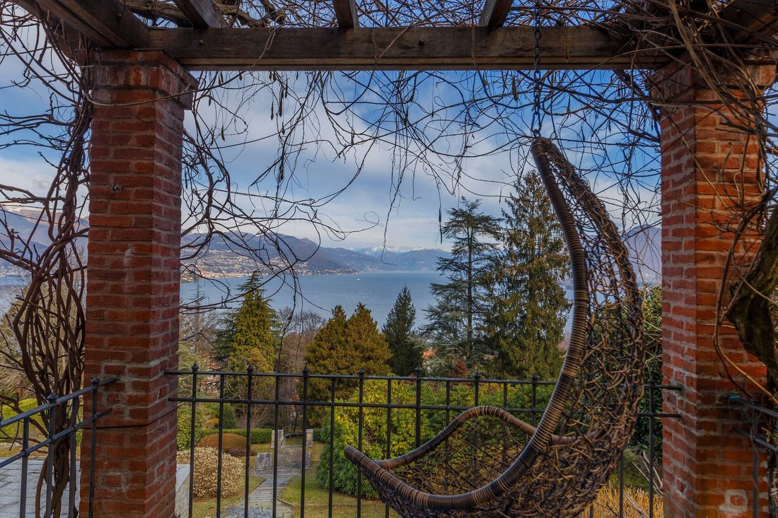 Villa in Stresa, Piedmont, Italy 3 - 16739226