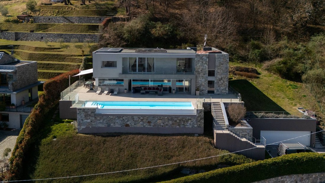 Villa in Massino Visconti, Piedmont, Italy 1 - 15410870
