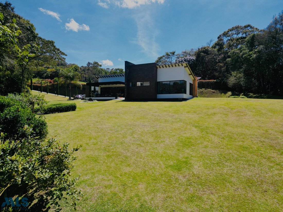 Finca in La Ceja, Antioquia, Colombia 1 - 16740074