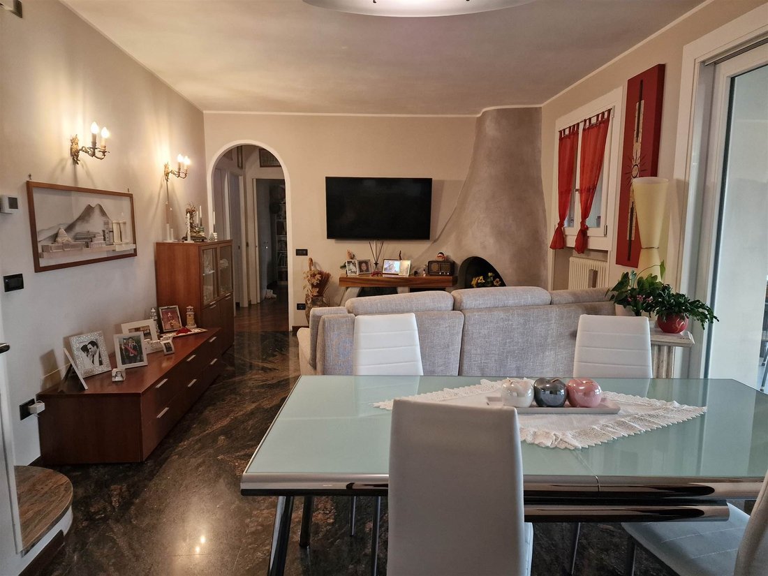 Apartment in Rivoltella, Desenzano del Garda, Lombardy 5 - 16739384