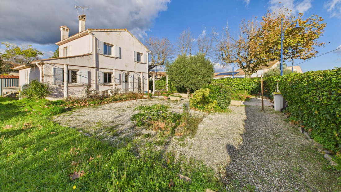 Haus in Hyères, Provence-Alpes-Côte d'Azur, Frankreich 1 - 16739866