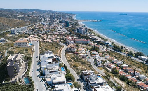Apartment in Agios Tychon, Limassol, Cyprus 1