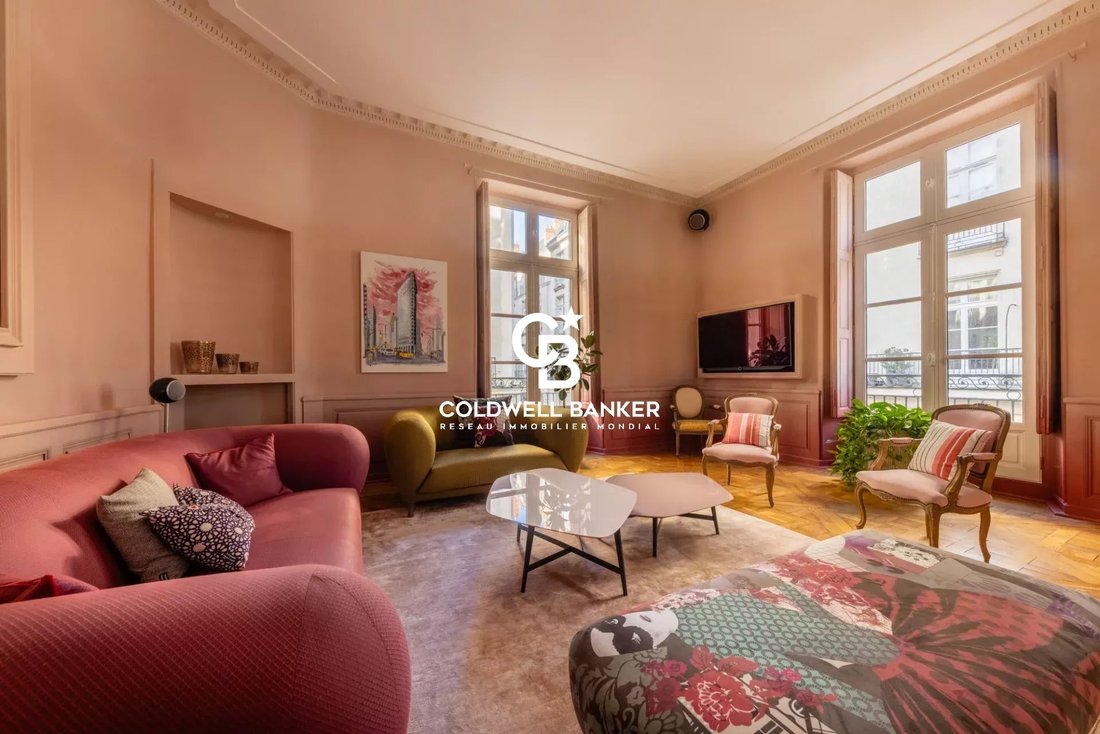Apartamento en Centre Ville, Nantes, Francia 1 - 15530208