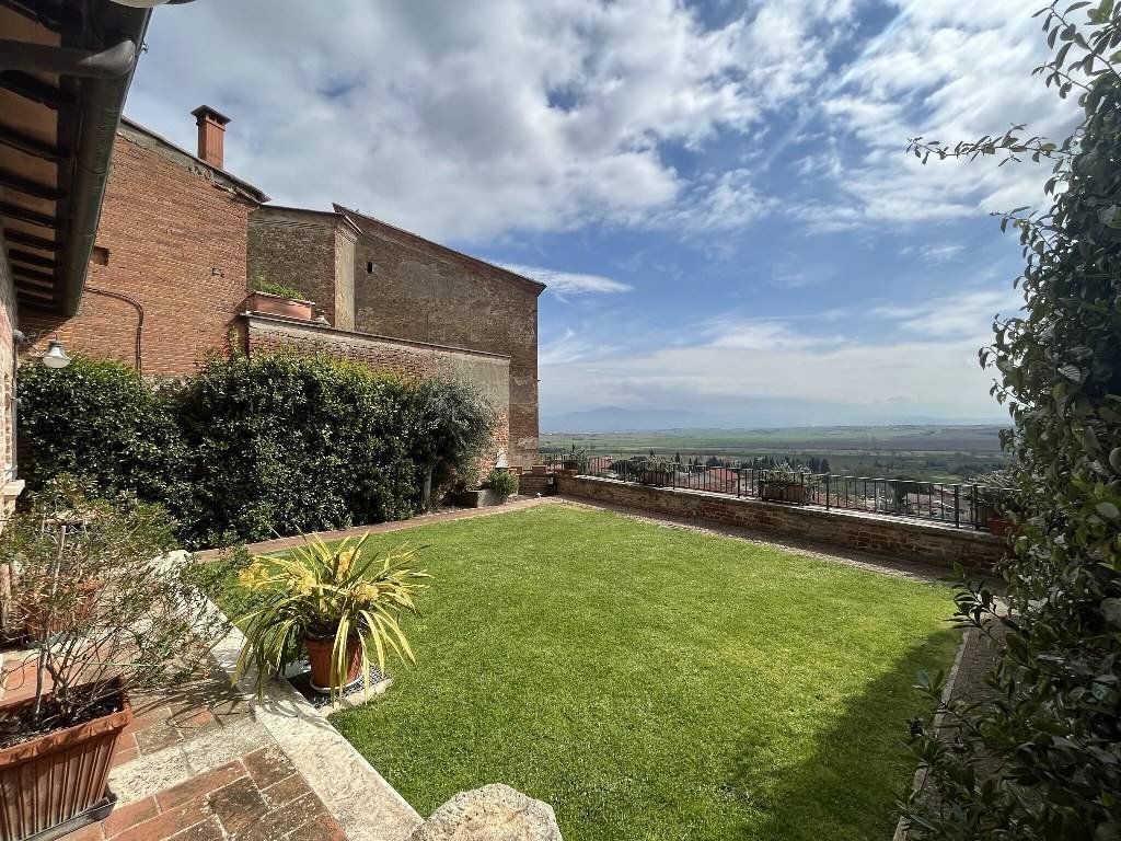 Foiano della Chiana, Tuscany, Italy 2 - 16739401