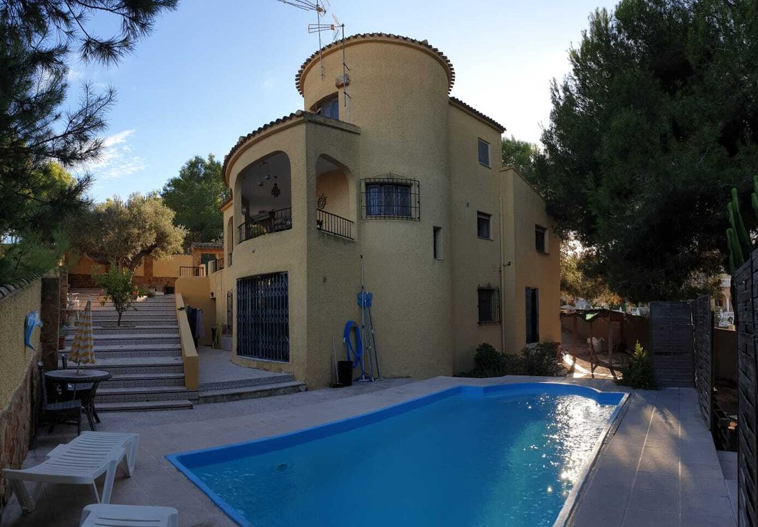 Villa in Orihuela, Valencian Community, Spain 4 - 16739605