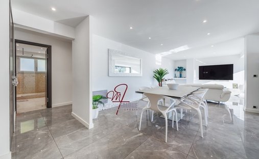 Castle for Sale in Cassis, Provence-Alpes-Côte d'Azur, France