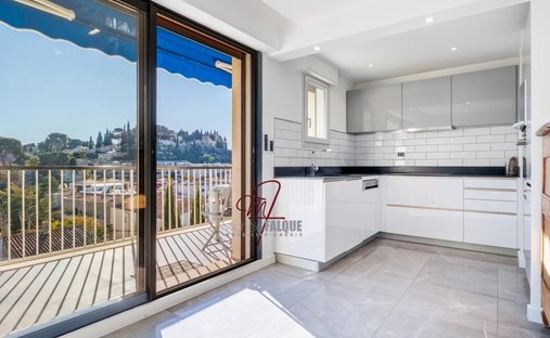 Castle for Sale in Cassis, Provence-Alpes-Côte d'Azur, France