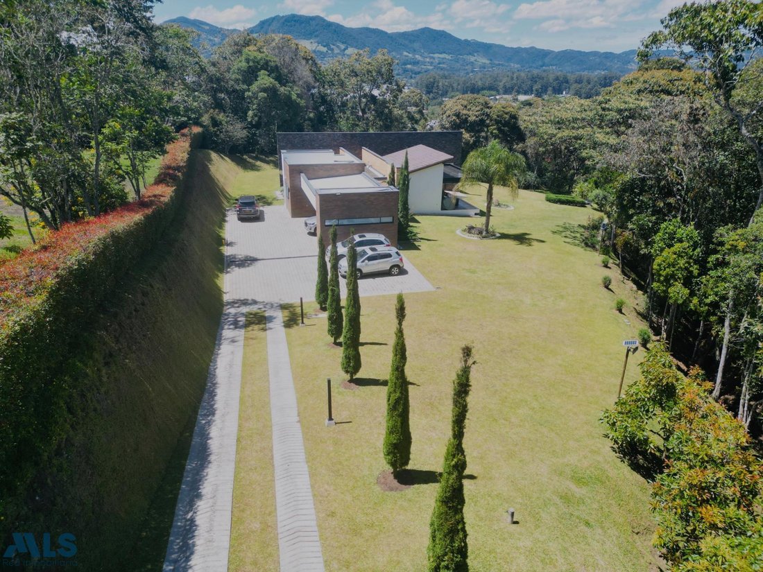 Finca in La Ceja, Antioquia, Colombia 4 - 16740074