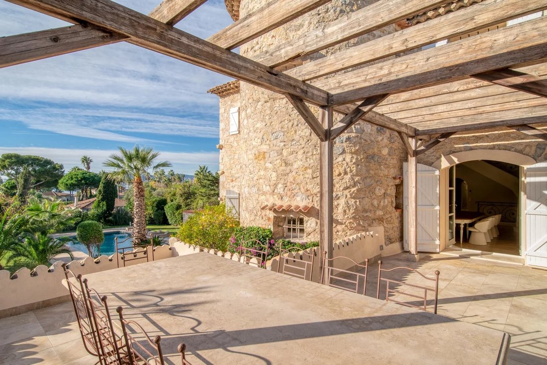 Villa in Antibes, Provence-Alpes-Côte d'Azur, France 3 - 12053464