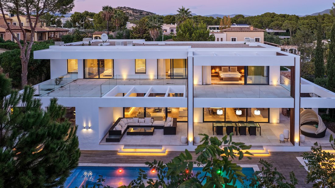 Villa in Rotes Velles, Calvia, Balearic Islands 1 - 16739683