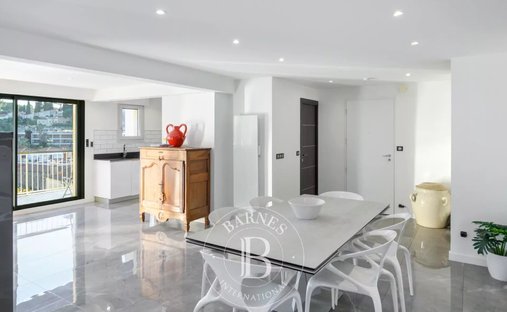 Castle for Sale in Cassis, Provence-Alpes-Côte d'Azur, France