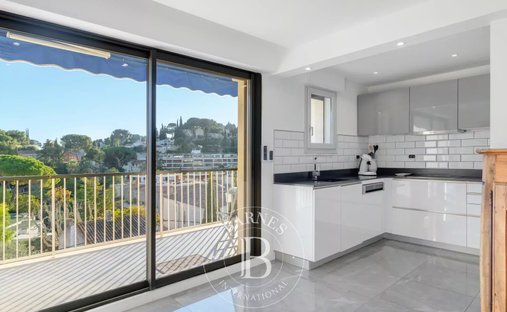 Castle for Sale in Cassis, Provence-Alpes-Côte d'Azur, France