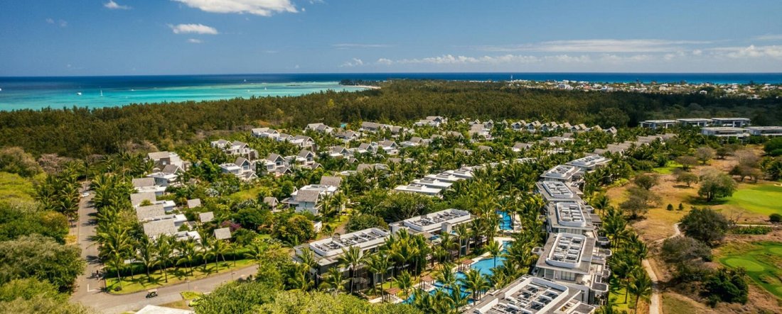Villa in Grand Baie, Rivière du Rempart District, Mauritius 1 - 16739678