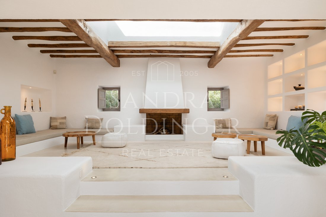 Villa in Sant Joan de Labritja, Balearic Islands, Spain 4 - 16743520
