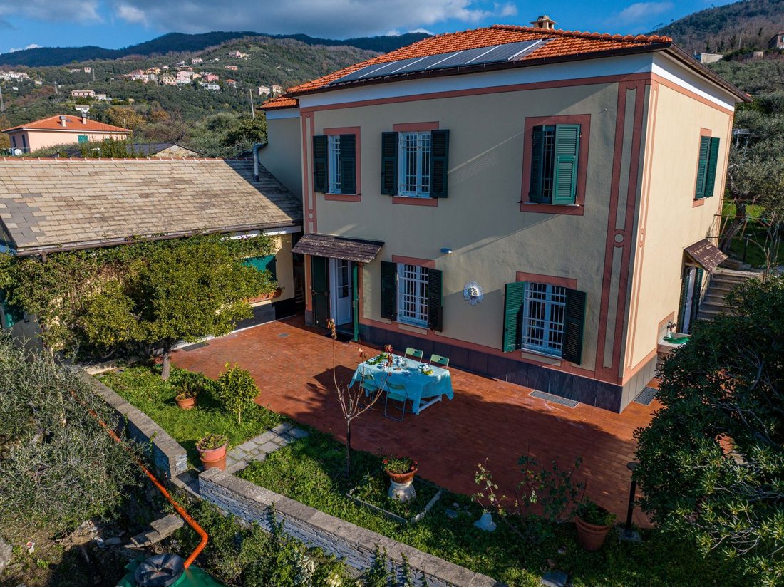 Villa in Lavagna, Liguria, Italy 2 - 12583336
