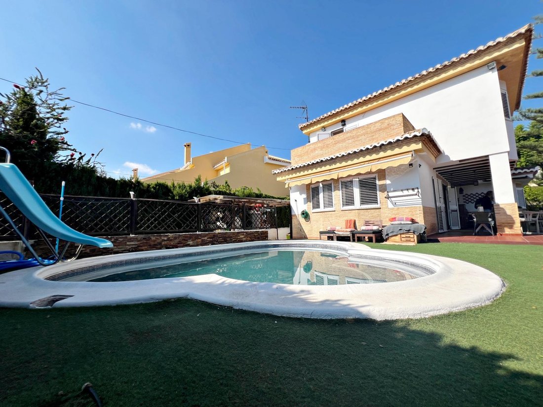 Villa in Paterna, Valencian Community, Spain 1 - 16741902