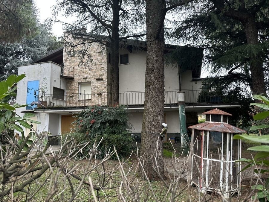 Villa in Castiglione delle Stiviere, Lombardy, Italy 1 - 16741356