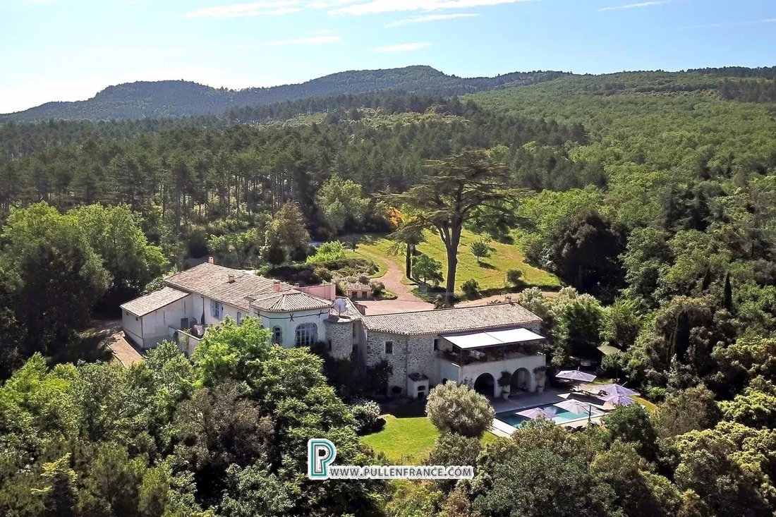 Estate in Villebazy, Occitania, France 1 - 16740135