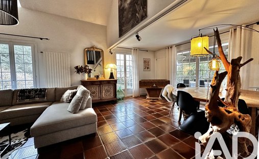 A 12th Century Chateau With Ramparts And 15 Hectares Of Grounds, Listed As A Historical