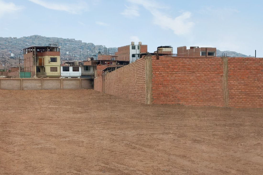 Land in San Juan de Miraflores, Metropolitan Municipality of Lima, Peru 1 - 16743497